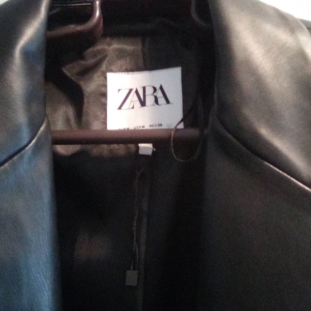 Leather - Picture 2 of 4